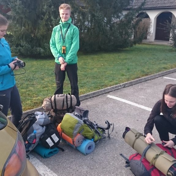 Tik preden Povratniki odrinejo na pot, foto: Primož Plazar
