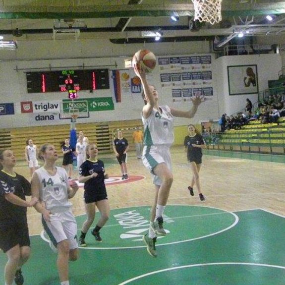 Eva uspešno zaključuje napad