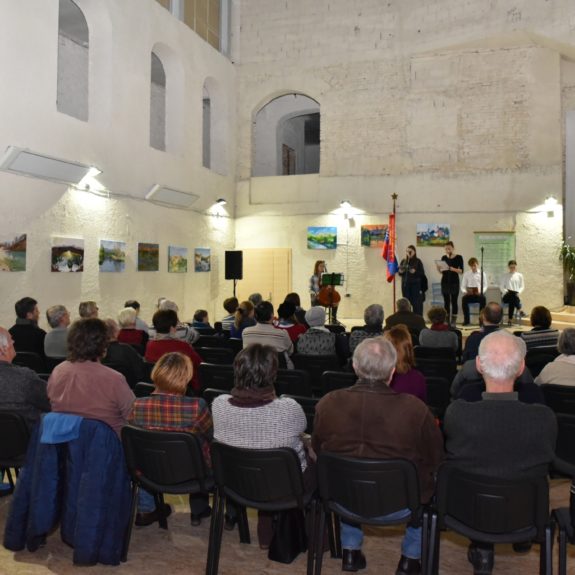 V atriju knjižnice Mirana Jarca, foto: Darko Jakovac