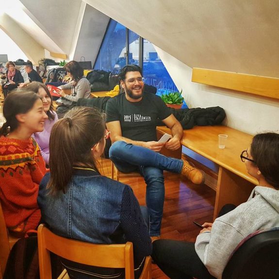 Branje knjige, foto: Maja Žunič Fabjančič