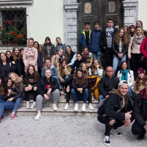 Dijaki 3. a in 3. k odkrivajo skrivnosti Visokega, foto: Suzana Krvavica