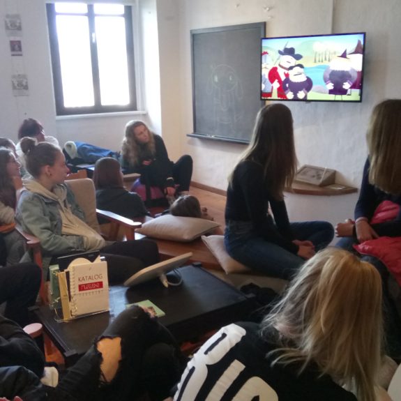 Dijaki po poteh Agatine preizkušnje, foto: Suzana Krvavica