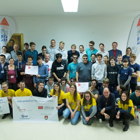 Odpiranje fizikalnega sefa, foto: arhiv he