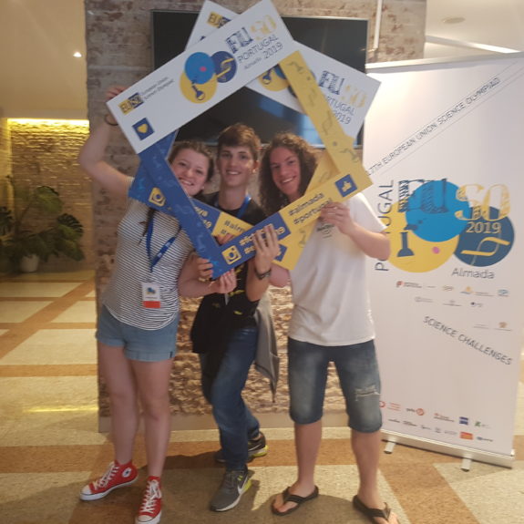 EUSO 2019: Ekipa B (Jernej Birk, Marjetka Zupan in Luka Peršolja), foto: Branka Klemenčič