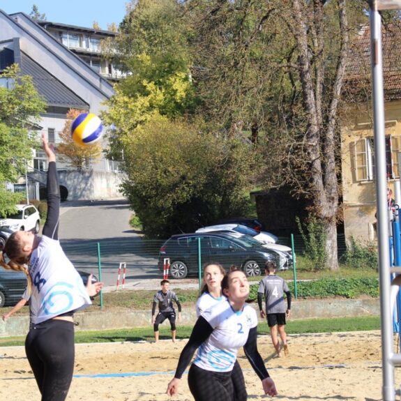 Dekleta med igro, foto: Zavod za šport NM