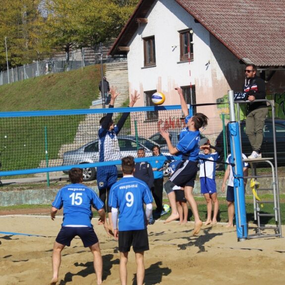 Fantje med igro, foto: Zavod za šport NM