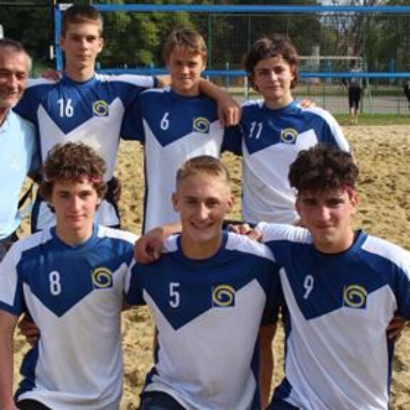 Fantje z mentorjem, foto: Zavod za šport NM