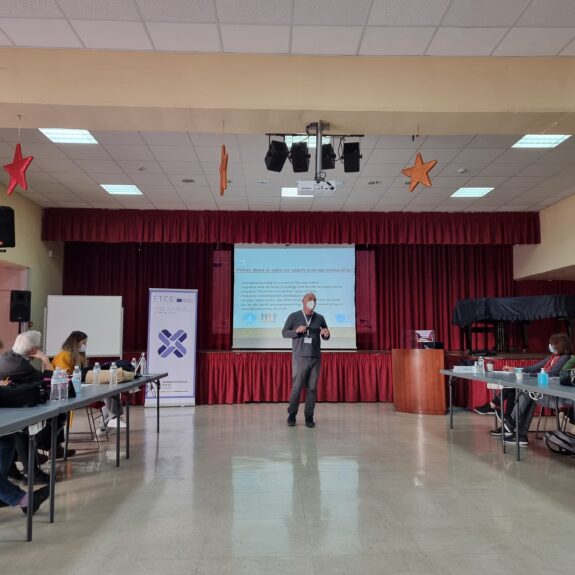 Janez Gorenc med predstavitvijo, foto: Tanja Gačnik