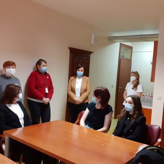 Pozdrav pomočnice direktorice DSO, foto: arhiv OZ RKS Novo mesto