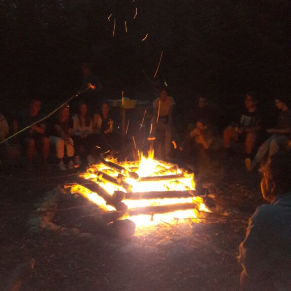 Ob taborem ognju, foto: Verena Potočnik