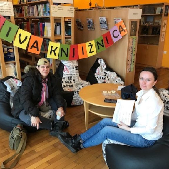 Organizatorica Milica in budistična popotnica, foto: Saša Lavrič