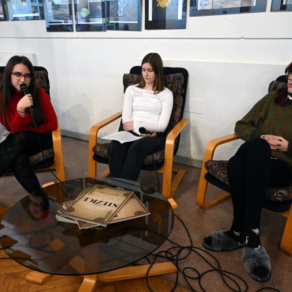 Ajda Markelj, Larisa Rataj in Nikolina Gramc, foto: Jaša Pelko