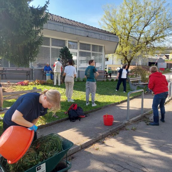 Urejanje okolice DSO, foto: Suzana Krvavica 