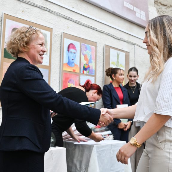 Diplomo prejme Žana Škabar Steiner, foto: Foto Asja