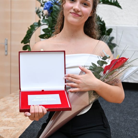 Zlata maturantka Jerca Pavlin, foto: Foto Asja