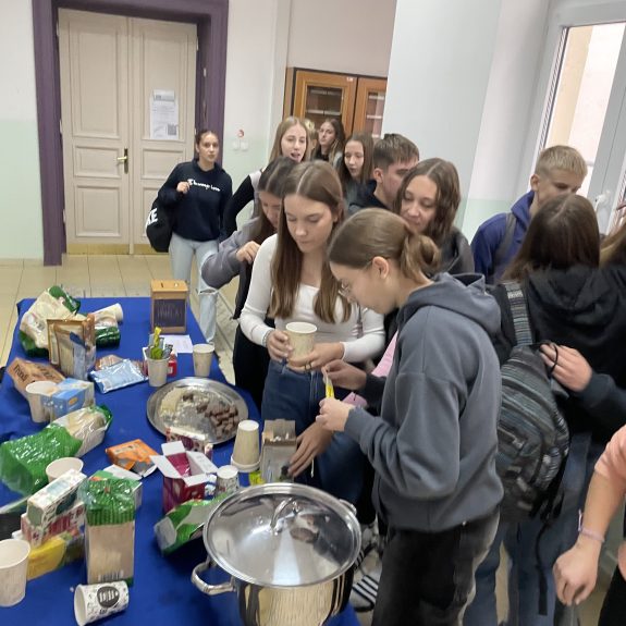 Živahno med odmori, foto: Eva Hudokin, 4mm