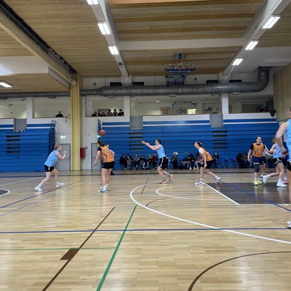 Četrtfinale DP v košarki za dijakinje, foto: Janja Oklešen