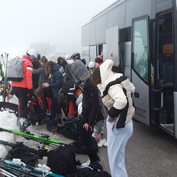 Veliko dela z opremo, foto: Jernej Cimperman