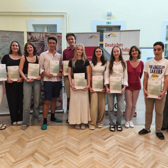 Prejemniki jezikovnih diplom DELF, foto: Anja Hozner Vovko