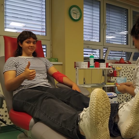 Krvodajalska akcija naših gimnazijcev, foto: Saša Lavrič