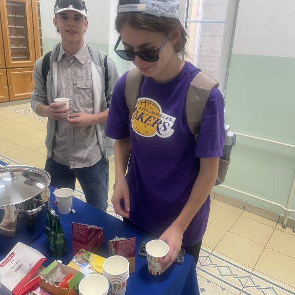 Interact zbiral sredstva za otroke v Gazi, foto: Lara Borkovič