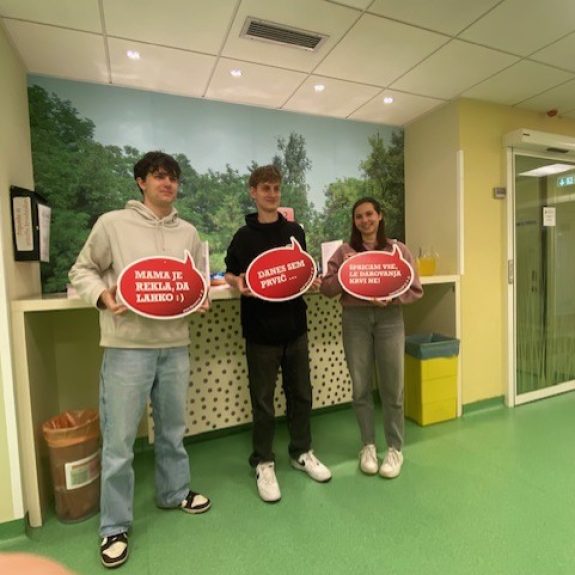 Krvodajalska akcija naših gimnazijcev, foto: Saša Lavrič