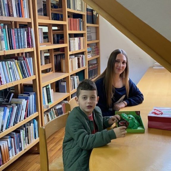 Obisk otrok iz DRPD na gimnaziji, foto: Saša Lavrič