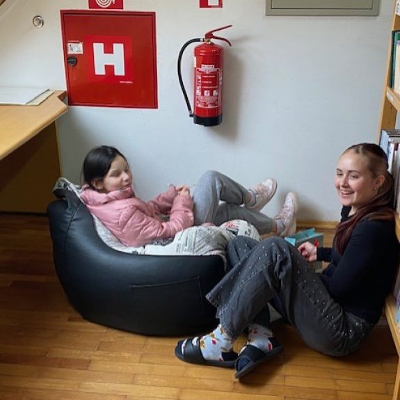 Obisk otrok iz DRPD na gimnaziji, foto: Saša Lavrič