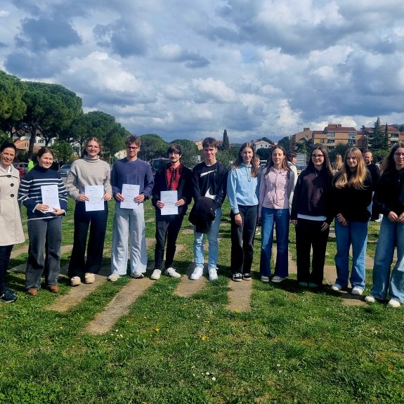 Udeleženci državnega tekmovanja v znanju biologije z mentorico, foto: Tanja Gačnik