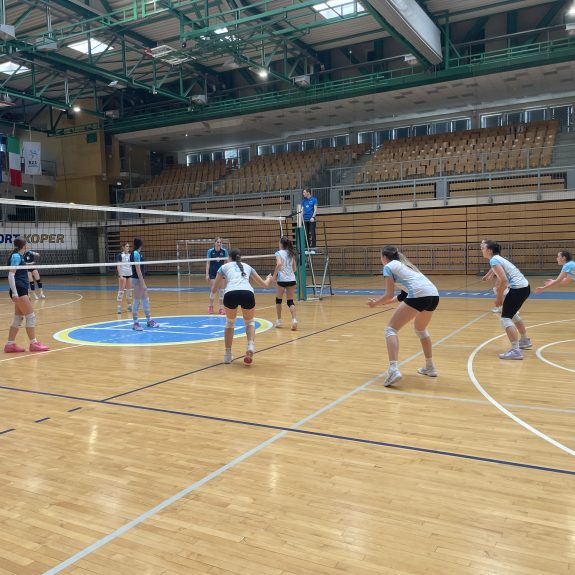 Odbojkarice na polfinalnem prvenstvu, foto: Janja Oklešen