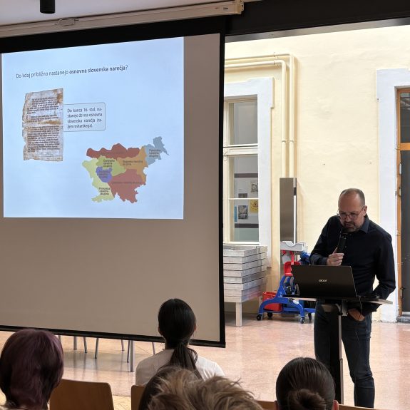 Predavanje o pokrajinskih različicah dr. Mateja Šeklija, foto:  Suzana Krvavica