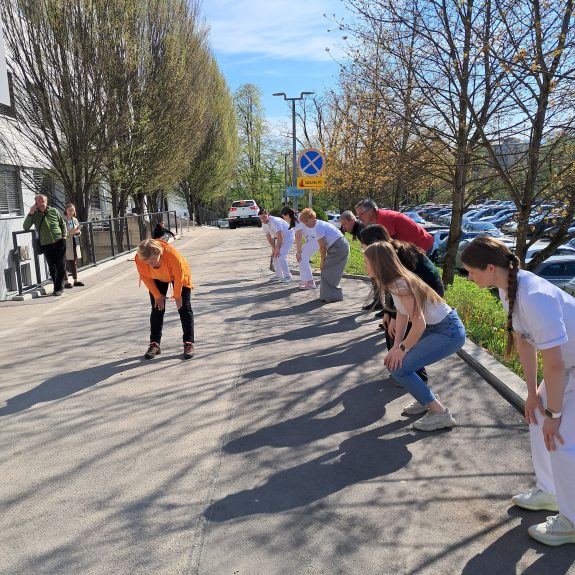 Skupinsko razgibavanje, foto: Karmen Čarman