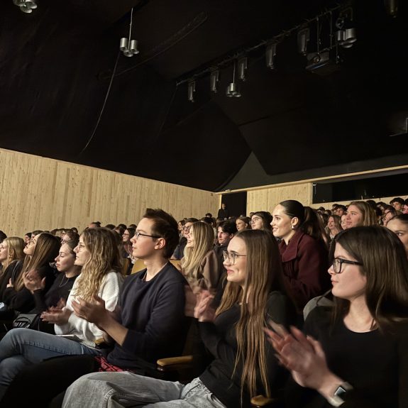 Aplavz ob koncu Cyranoja, foto: Suzana Krvavica