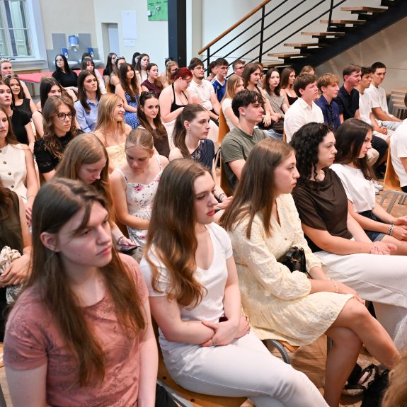 Razglasitev maturitetnih rezultatov, foto: Foto Asja