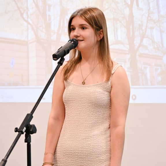 Razglasitev maturitetnih rezultatov, foto: Foto Asja