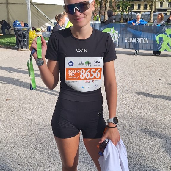 Dijaki na Ljubljanskem maratonu, foto: Sandi Kostić