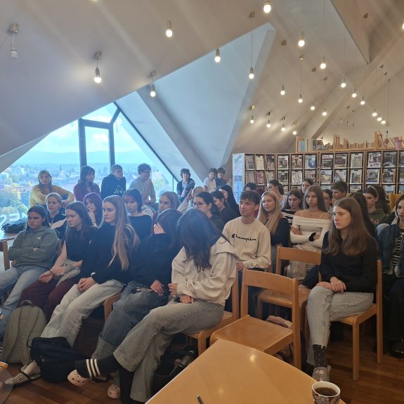 Literarni pogovor z nekdanjima gimnazijcema, foto: Neža Vilhelm